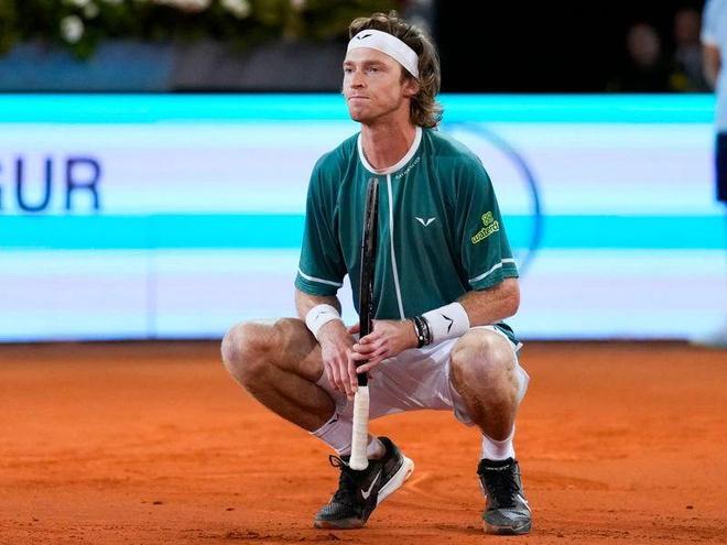 与产出严重 与产出严重