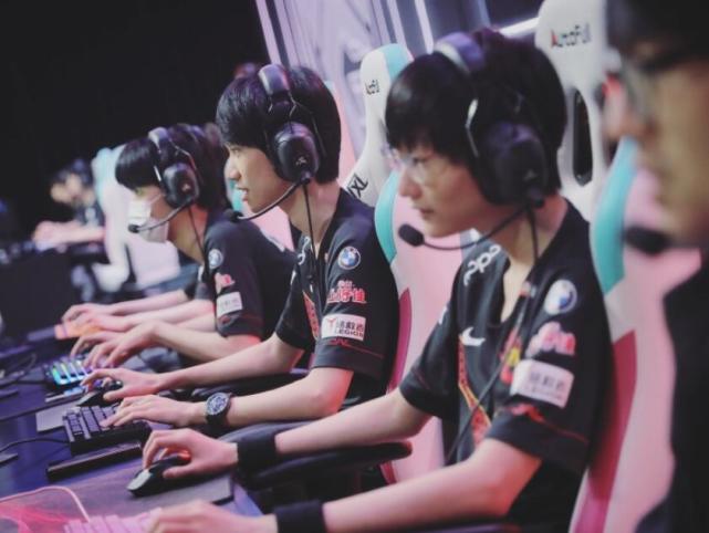 表现将成为 表现将成为