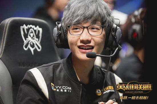 际足坛关注 际足坛关注